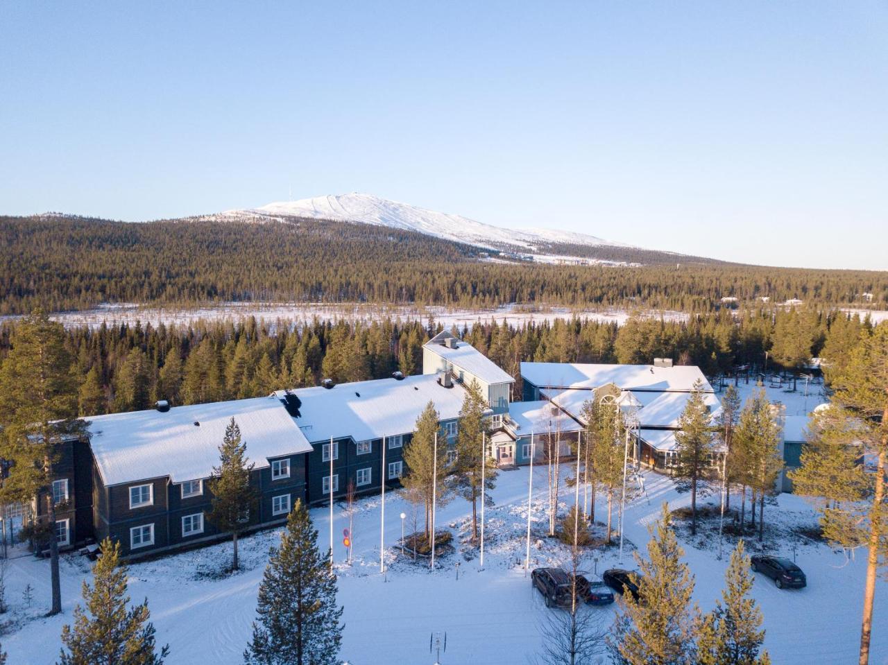 Hotel Yllaesrinne Yllasjarvi Exterior foto