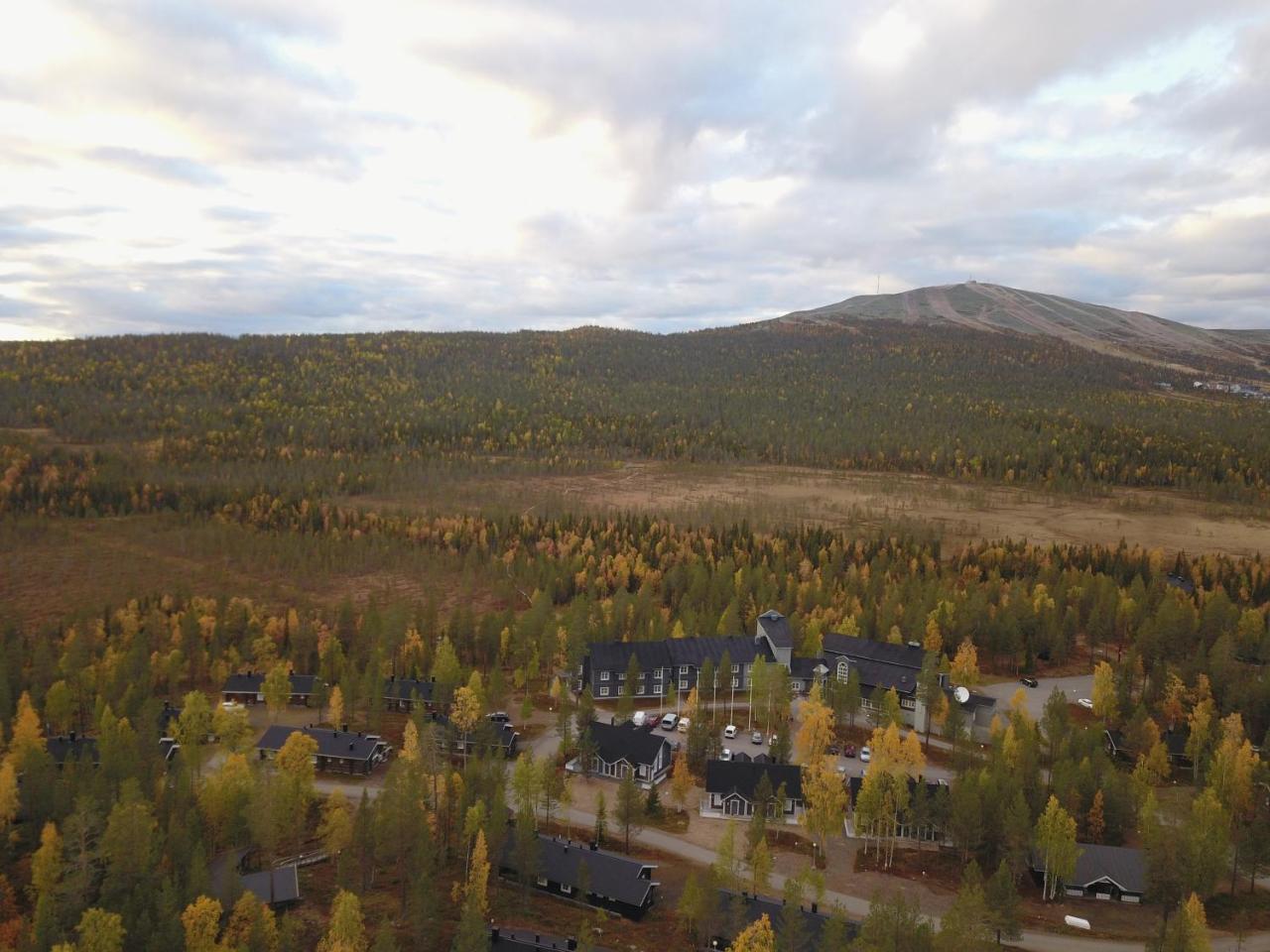 Hotel Yllaesrinne Yllasjarvi Exterior foto